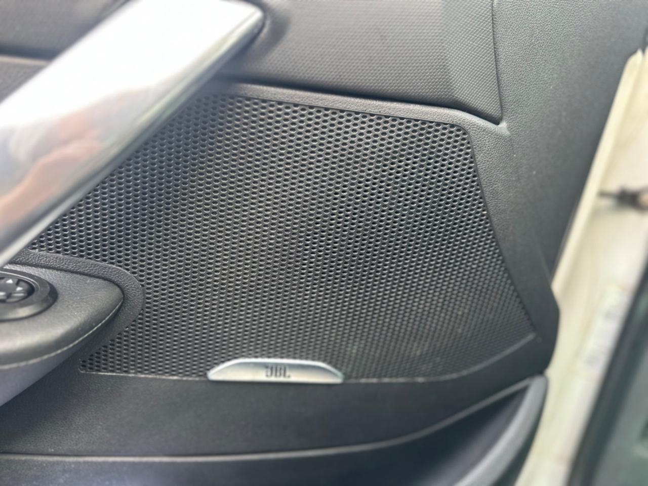 Peugeot 308 2.0 HDi 140CV CC Féline