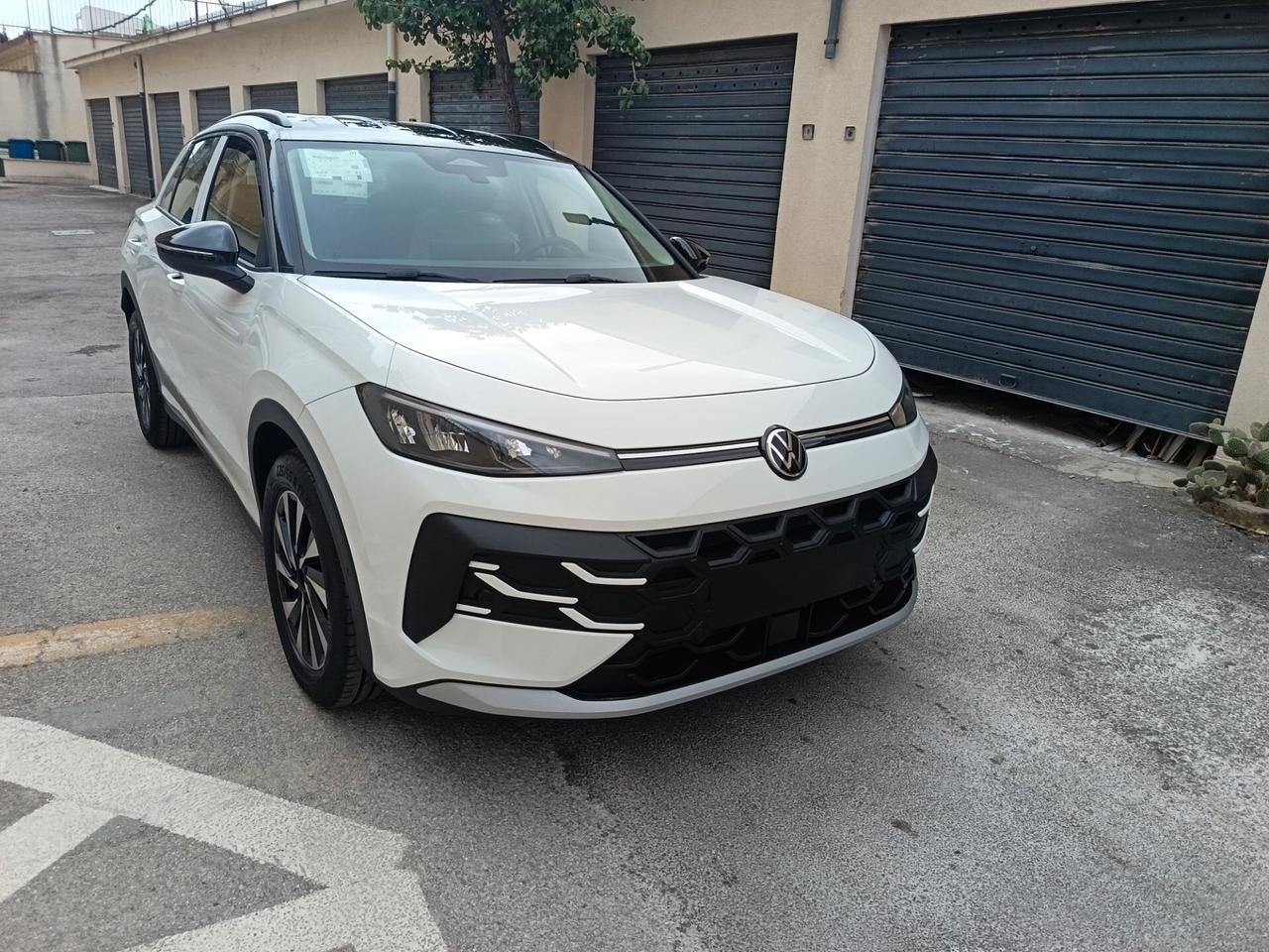 Volkswagen T-Roc 1.5 DSG Life Nuova da immatricolare