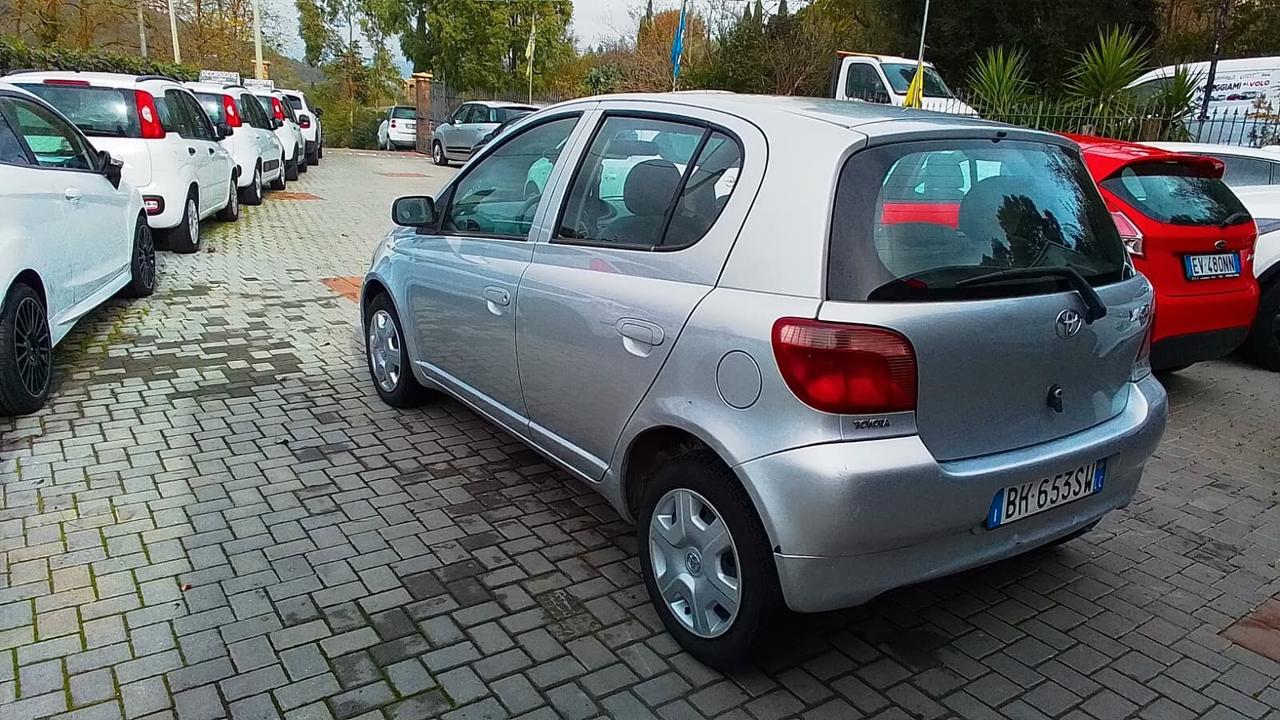 Toyota Yaris 1.0i 16V cat 5 porte