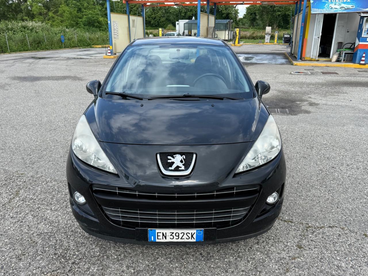 Peugeot 207 1.4 HDi 70CV 5p. Active
