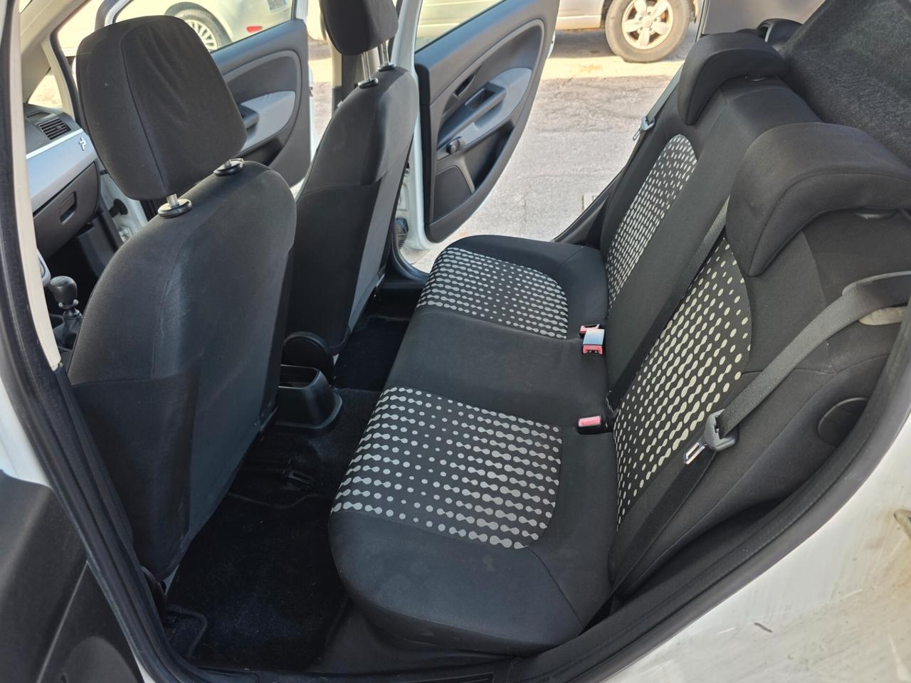 Fiat Grande Punto 1.2 5 porte con 182.000km Neopatentati ok