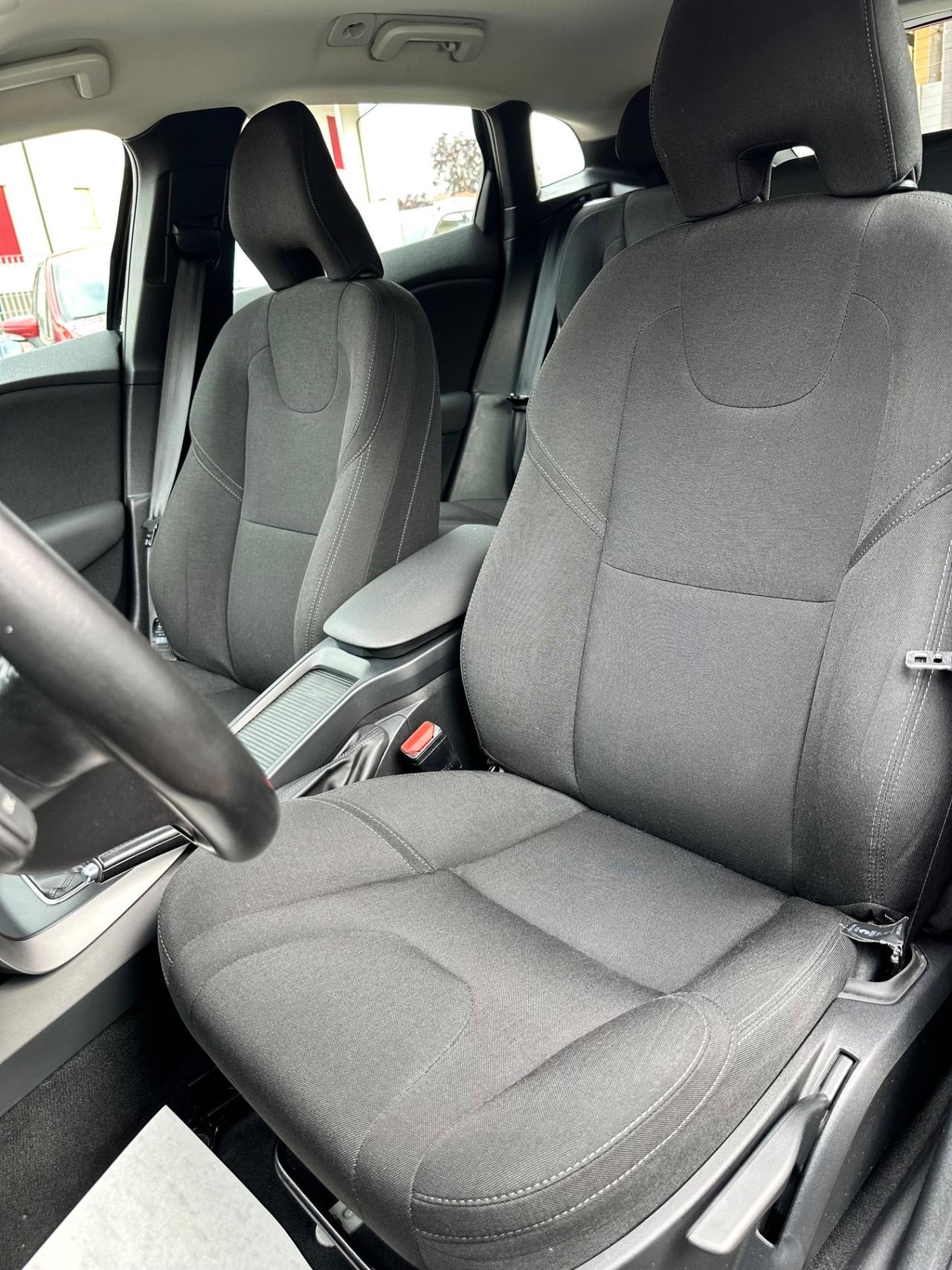 Volvo V40 2.0d 120Cv D2 Kinetic - Uniproprietario