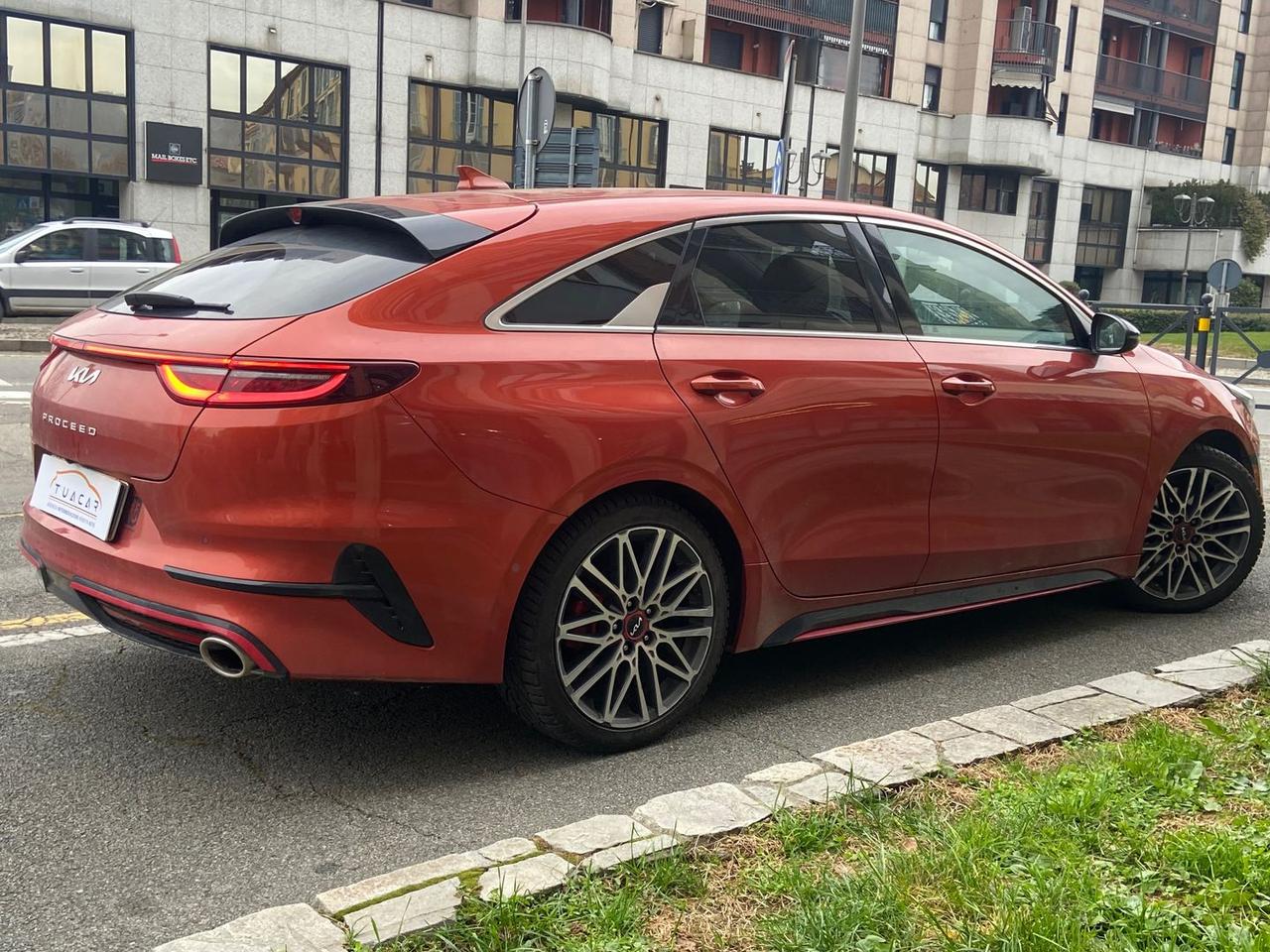 Kia ProCeed 1.6 T-GDI GT GT Line Plus