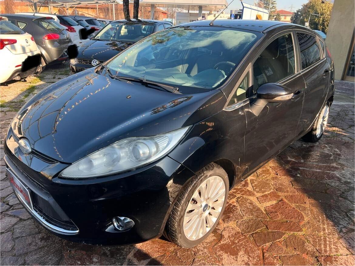 Ford Fiesta 1.4 5 porte Bz.- GPL Titanium