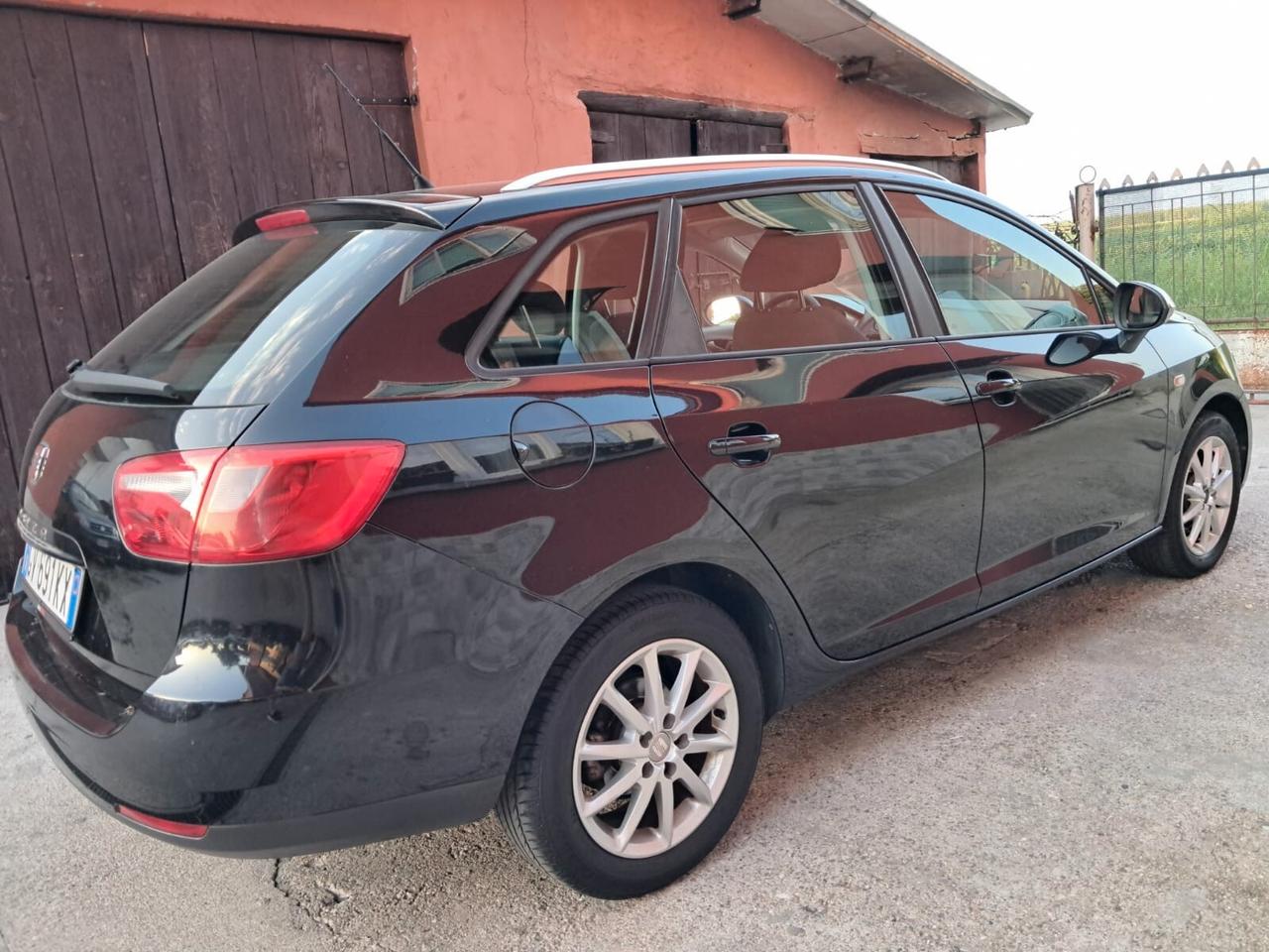 Seat Ibiza 1.4 5 porte Style gpl valido neopatentati