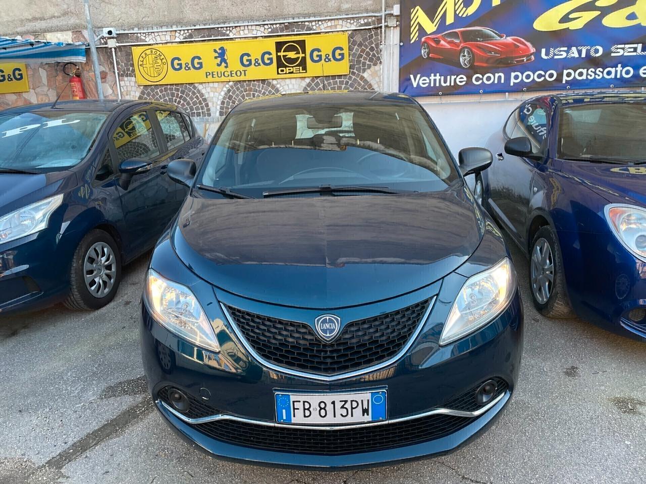 Lancia Ypsilon 1.2 69 CV 5 porte Silver