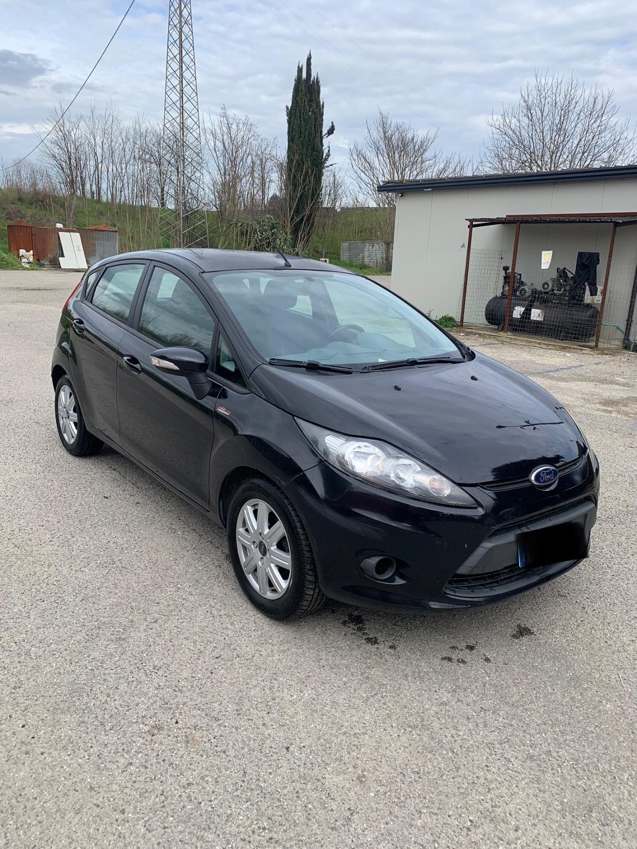 Ford Fiesta 1.4 TDCi 70CV 5 porte Titanium