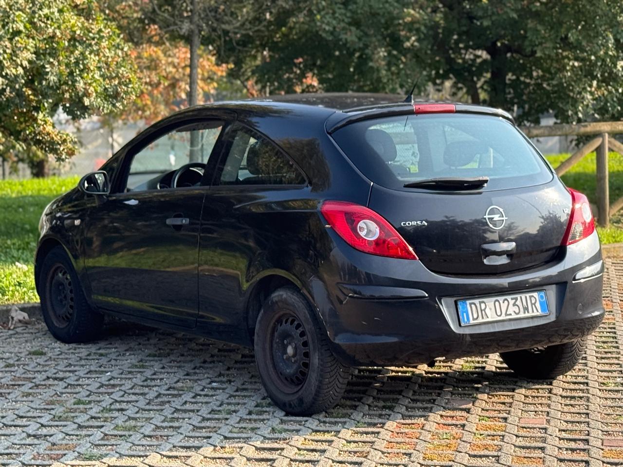 Opel Corsa 1.2 3 porte Easytronic Sport
