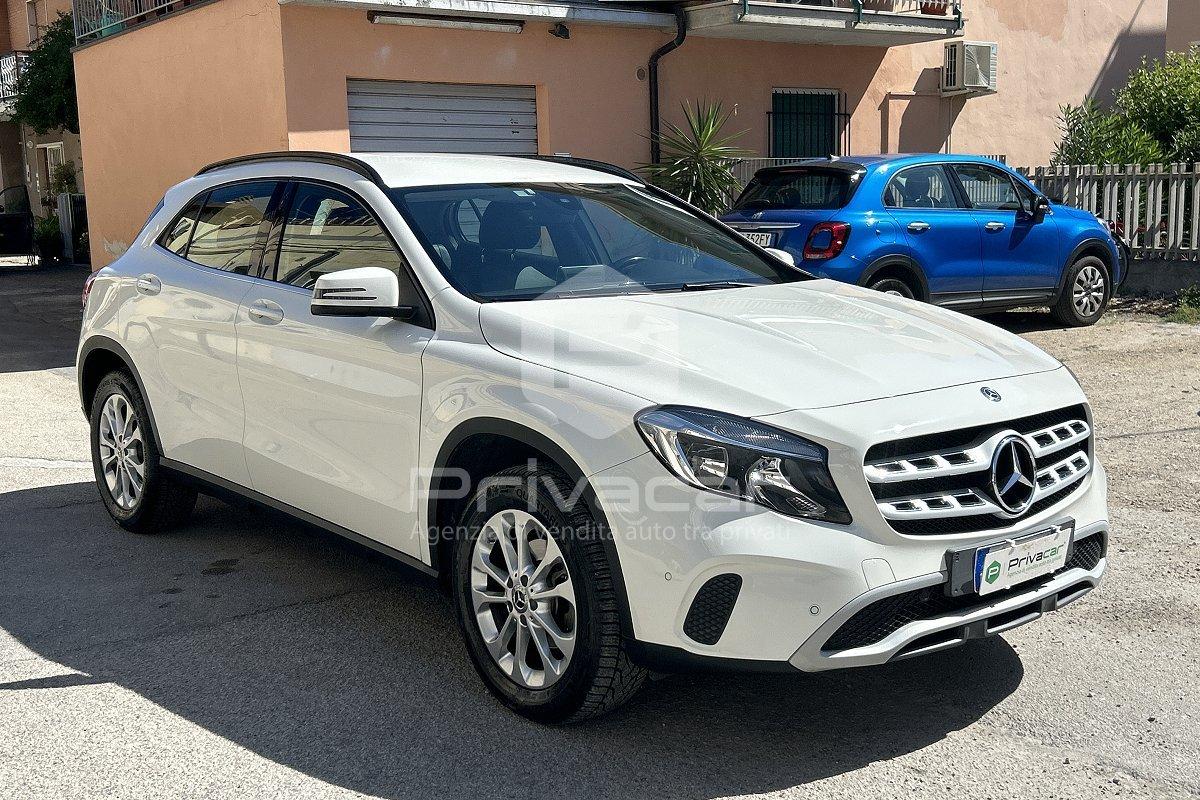 MERCEDES GLA 180 d Automatic Business