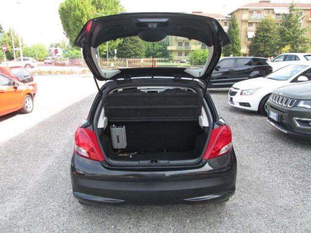 PEUGEOT 207 1.4 HDi 70cv FAP 3p. -Ok Neopatent.- UniPropriet.