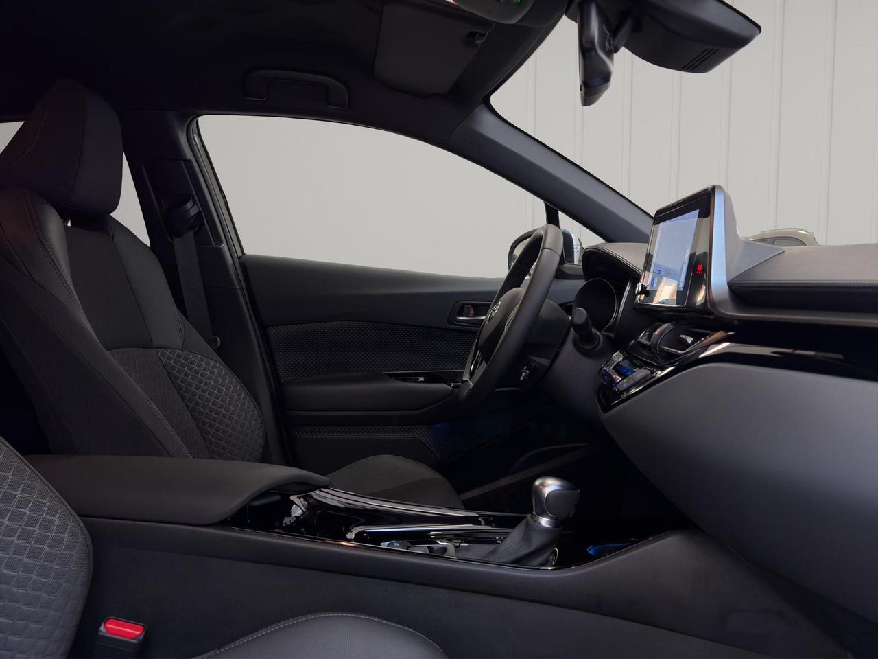 Toyota C-HR 2.0h More Business e-cvt