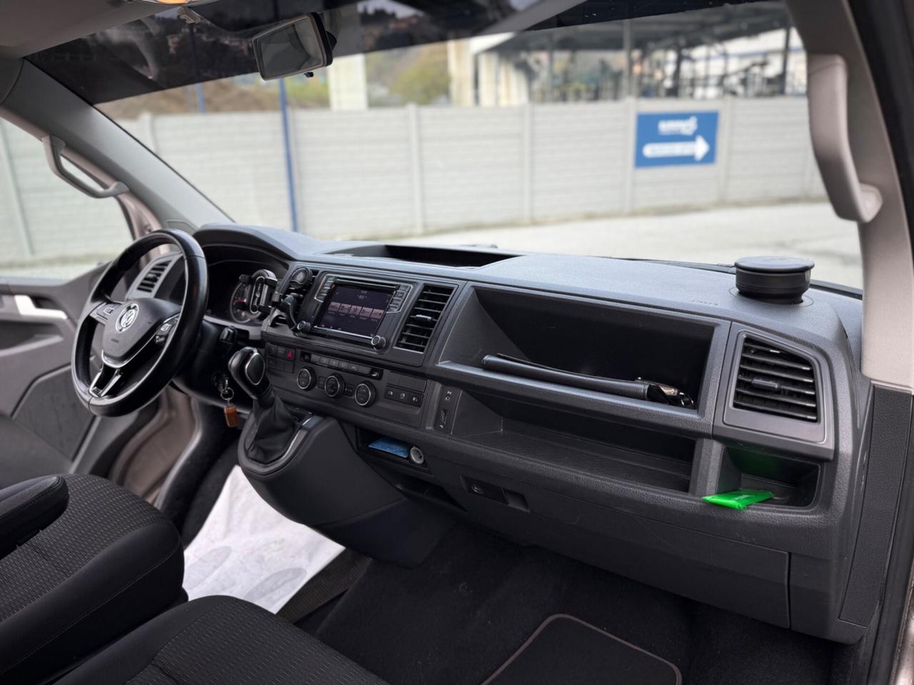 Volkswagen Caravelle 2.0 TDI 150CV DSG PL 9 POSTI