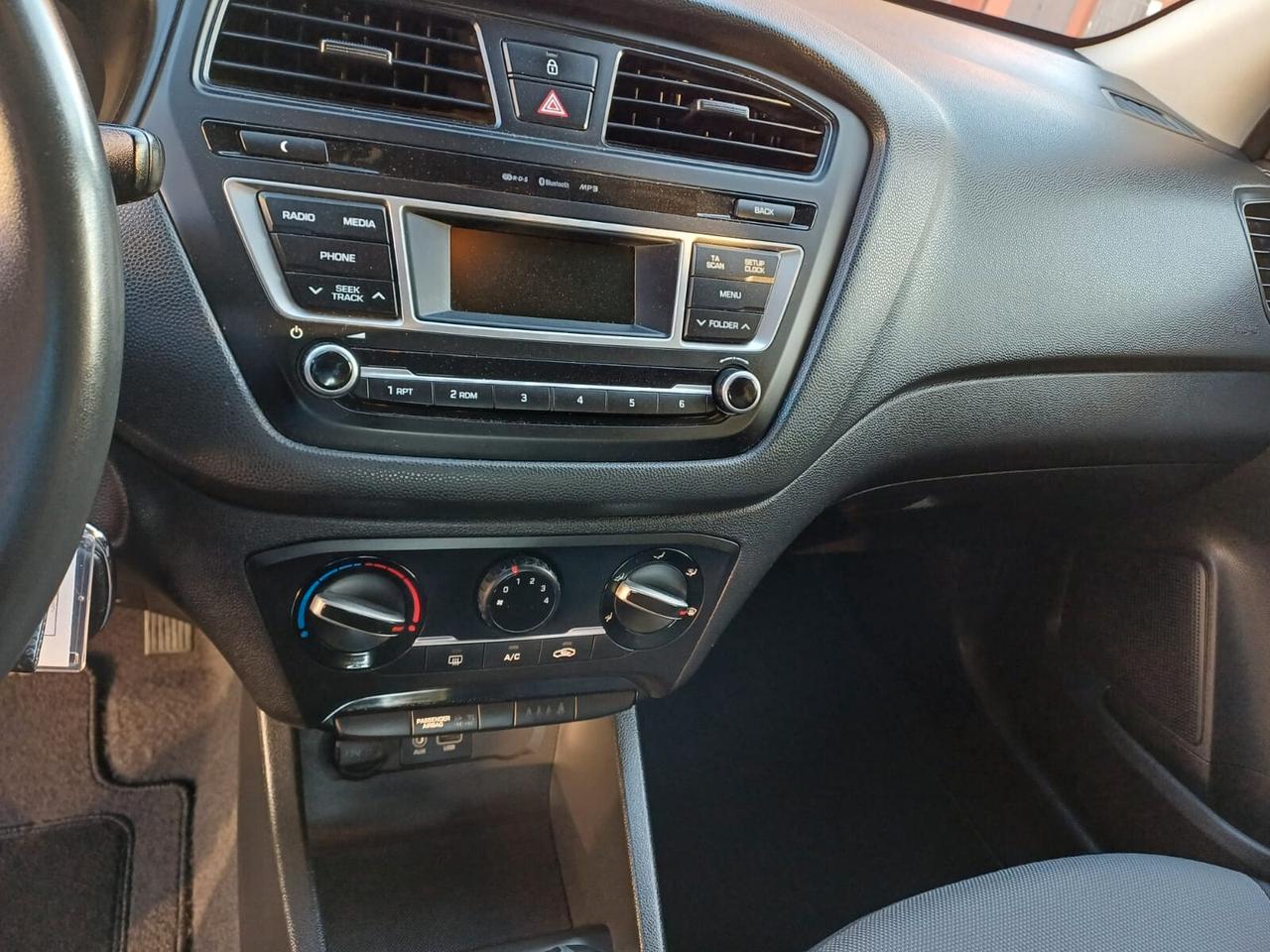 Hyundai i20 1.2 84 cv 5 porte Comfort