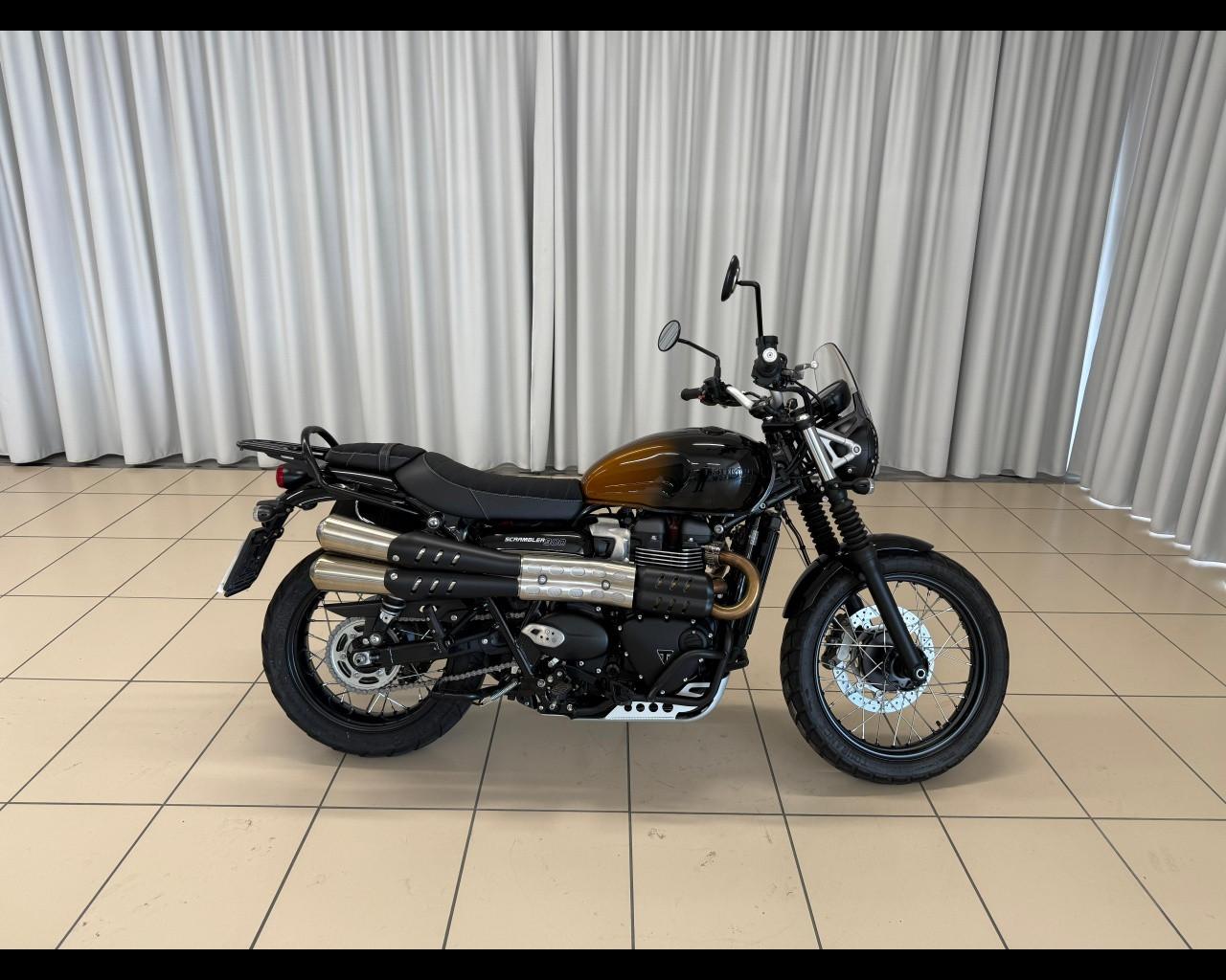 TRIUMPH Scrambler 900 - Stealth Edition