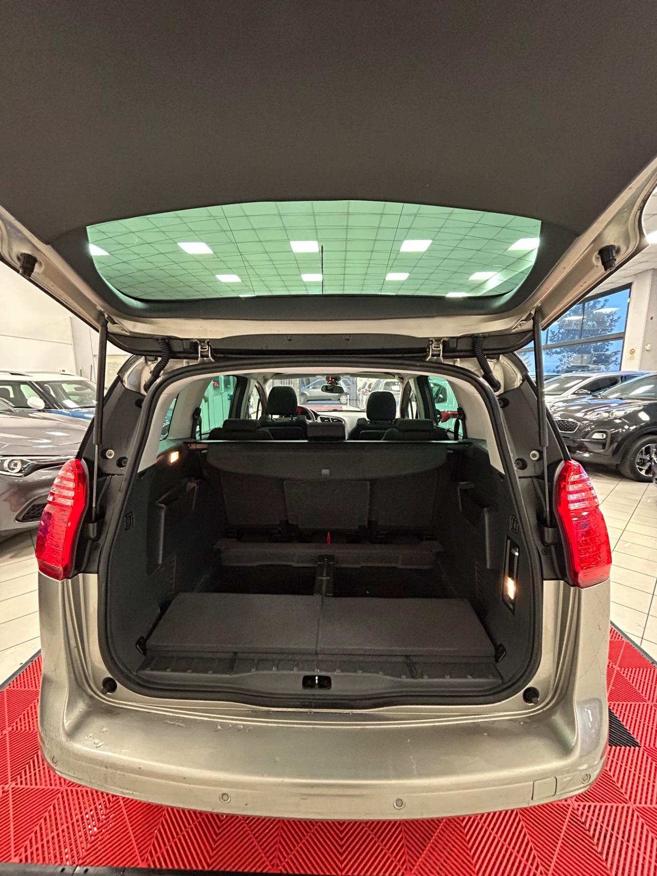 Peugeot 5008 2.0 HDi 150CV Allure