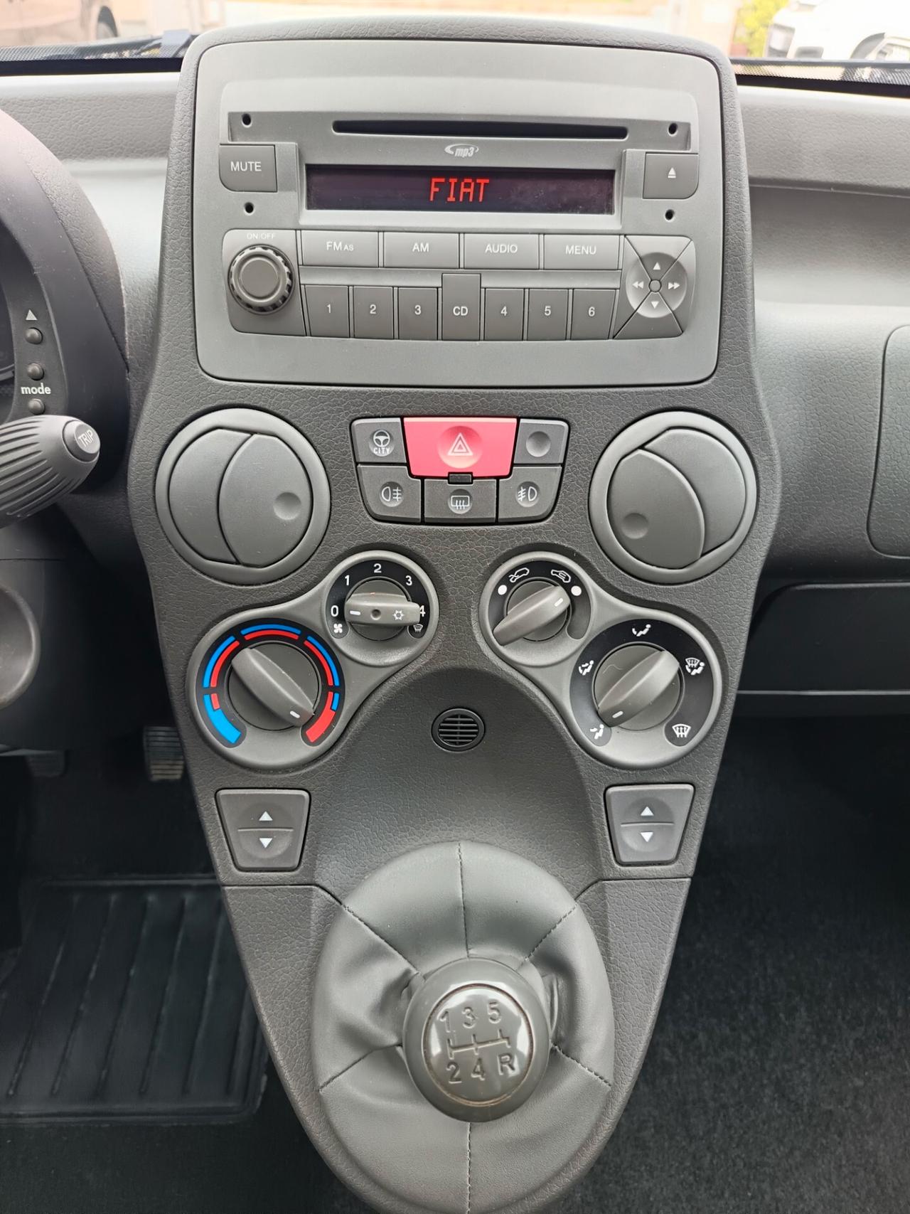 Fiat Panda 1.3 MJT 16V DPF 4x4 Climbing