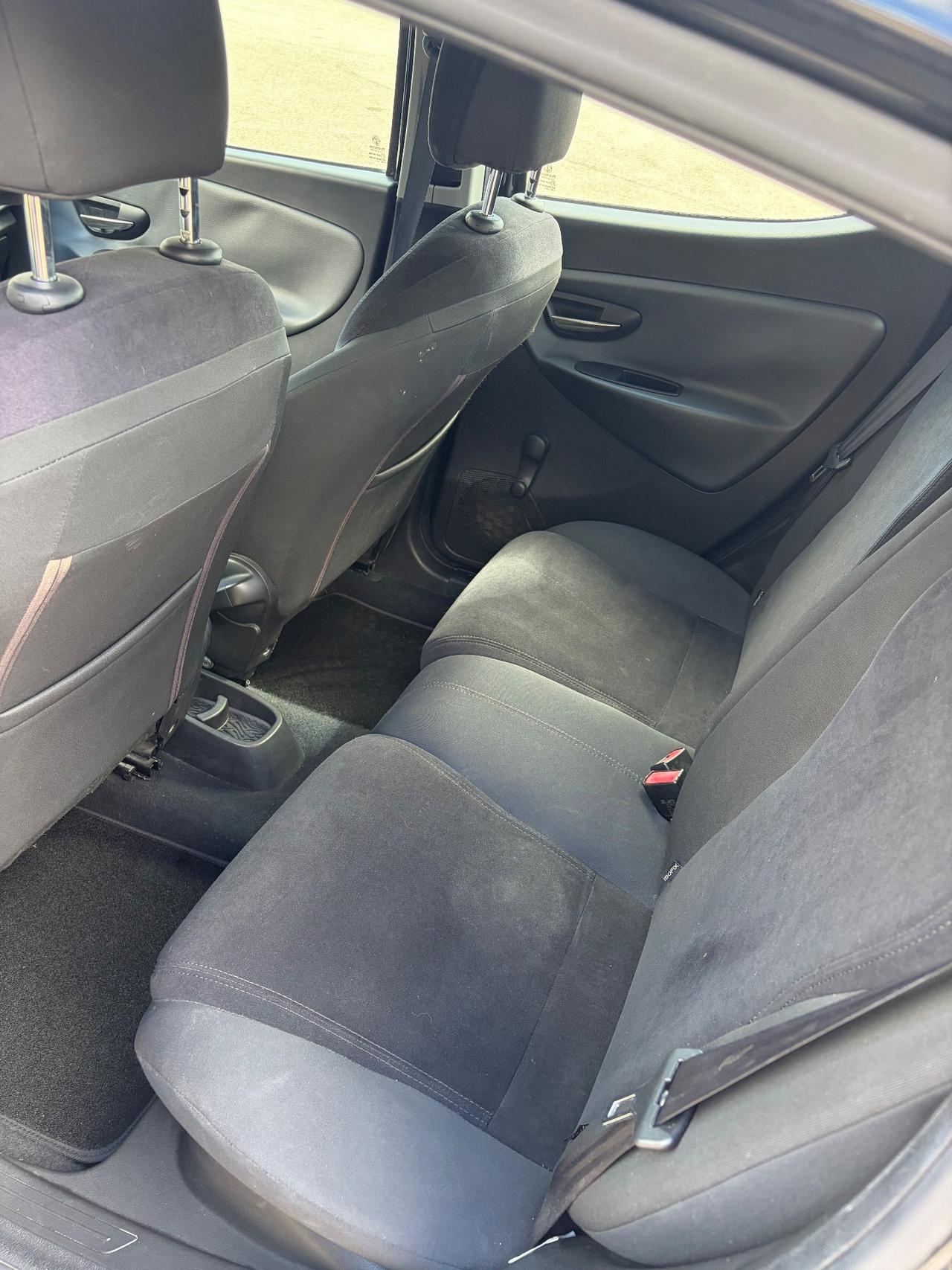 Lancia Ypsilon 0.9 TwinAir 85 CV 5 porte Metano Ecochic Gold