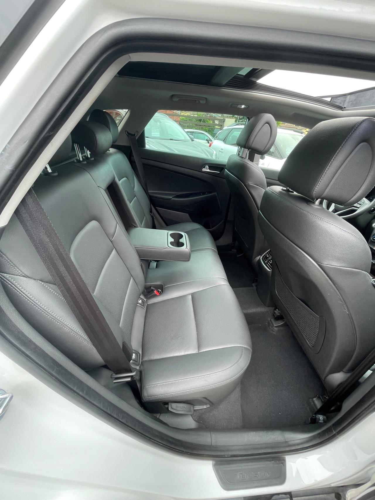 Tucson 1.7 CRDi- Sound Edition-pelle-tetto-unipro-