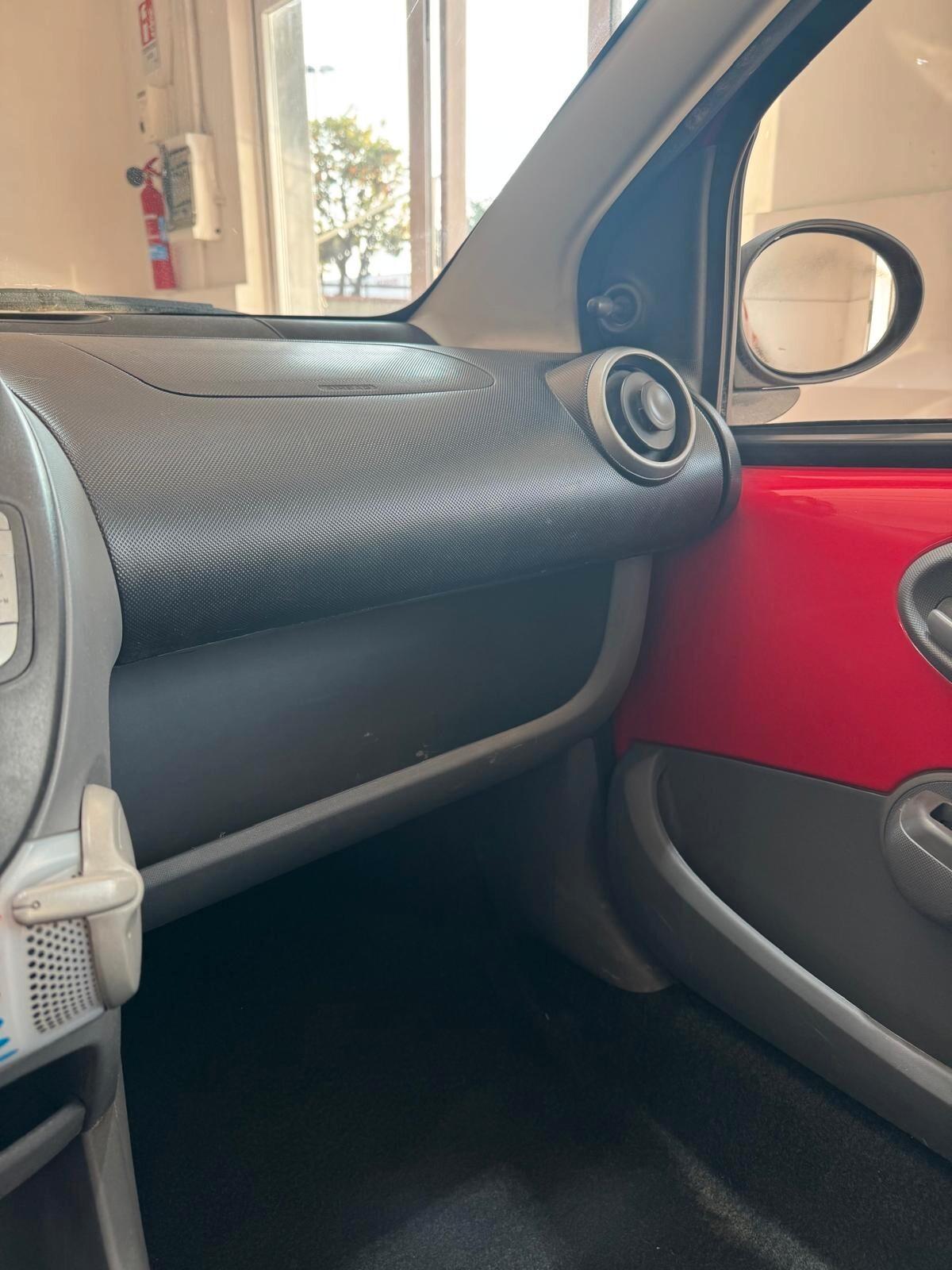 Toyota Aygo 1.0 12V VVT-i 5 porte Now Connect