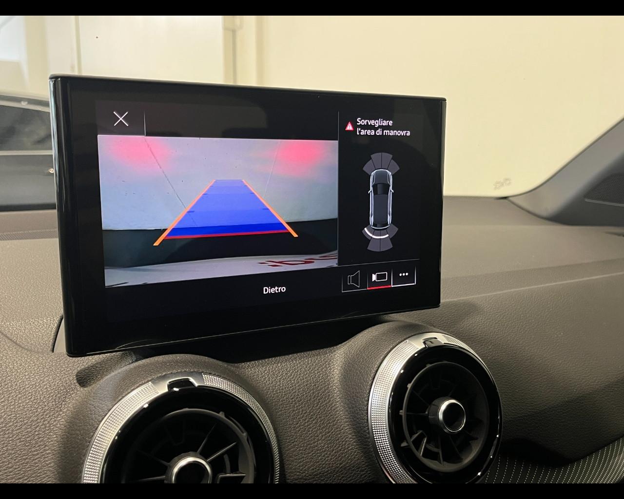AUDI Q2 35 TDI S-TRONIC IDENTITY BLACK