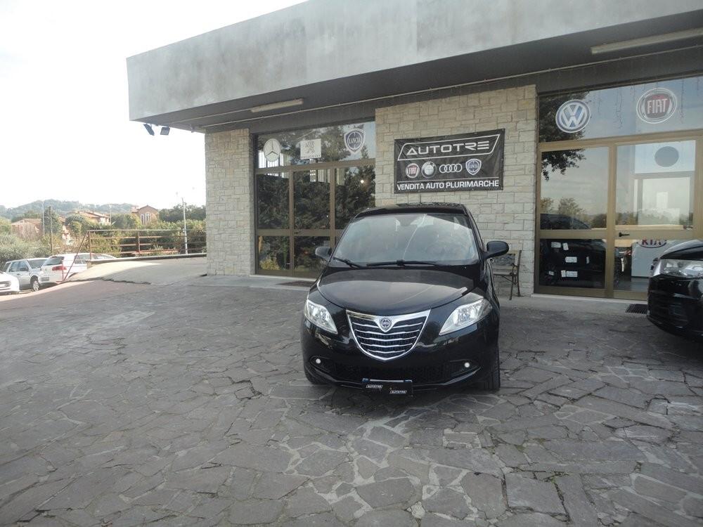 Lancia Ypsilon 0.9 TwinAir 85 CV 5 porte Metano Ecochic Gold NEO PATENTATI