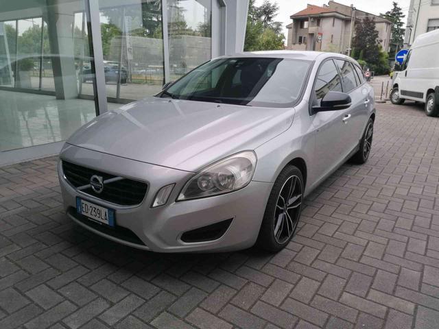 VOLVO V60 D3 Momentum