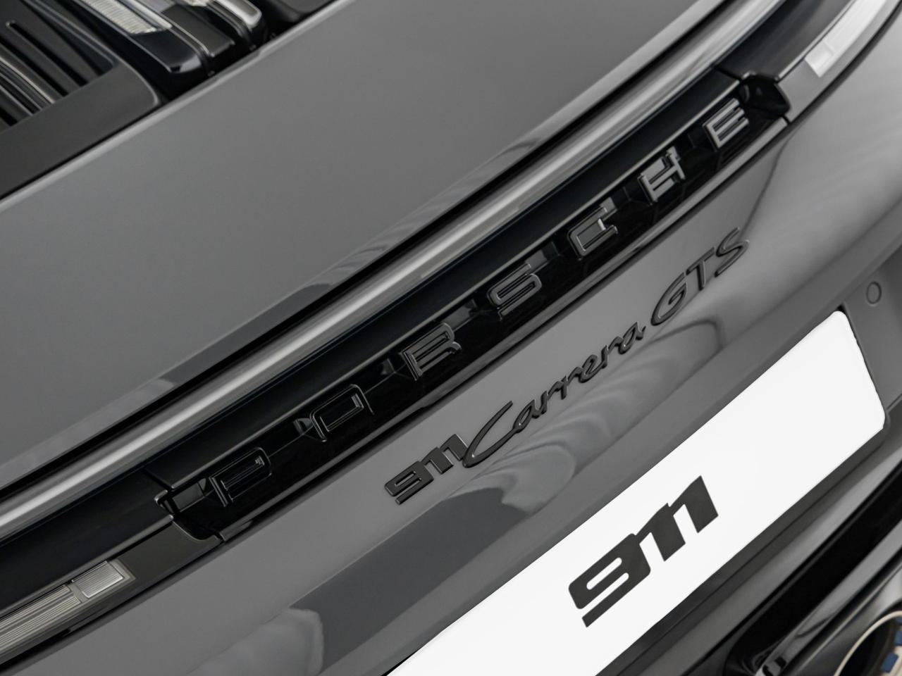 Porsche 911 coupe 3.6 carrera gts auto