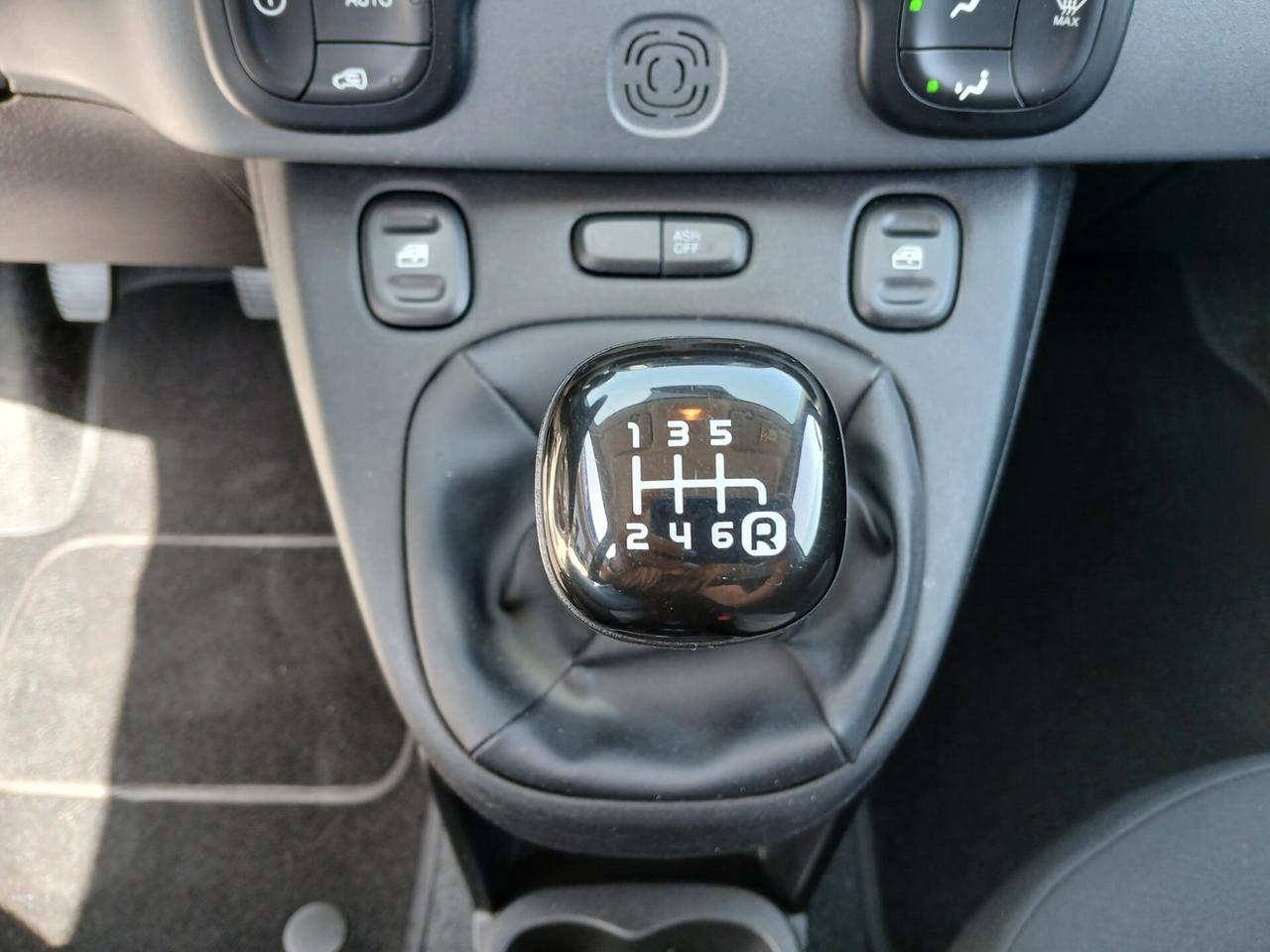 FIAT PANDA 1.0 HYBRID CITY LIFE 2023