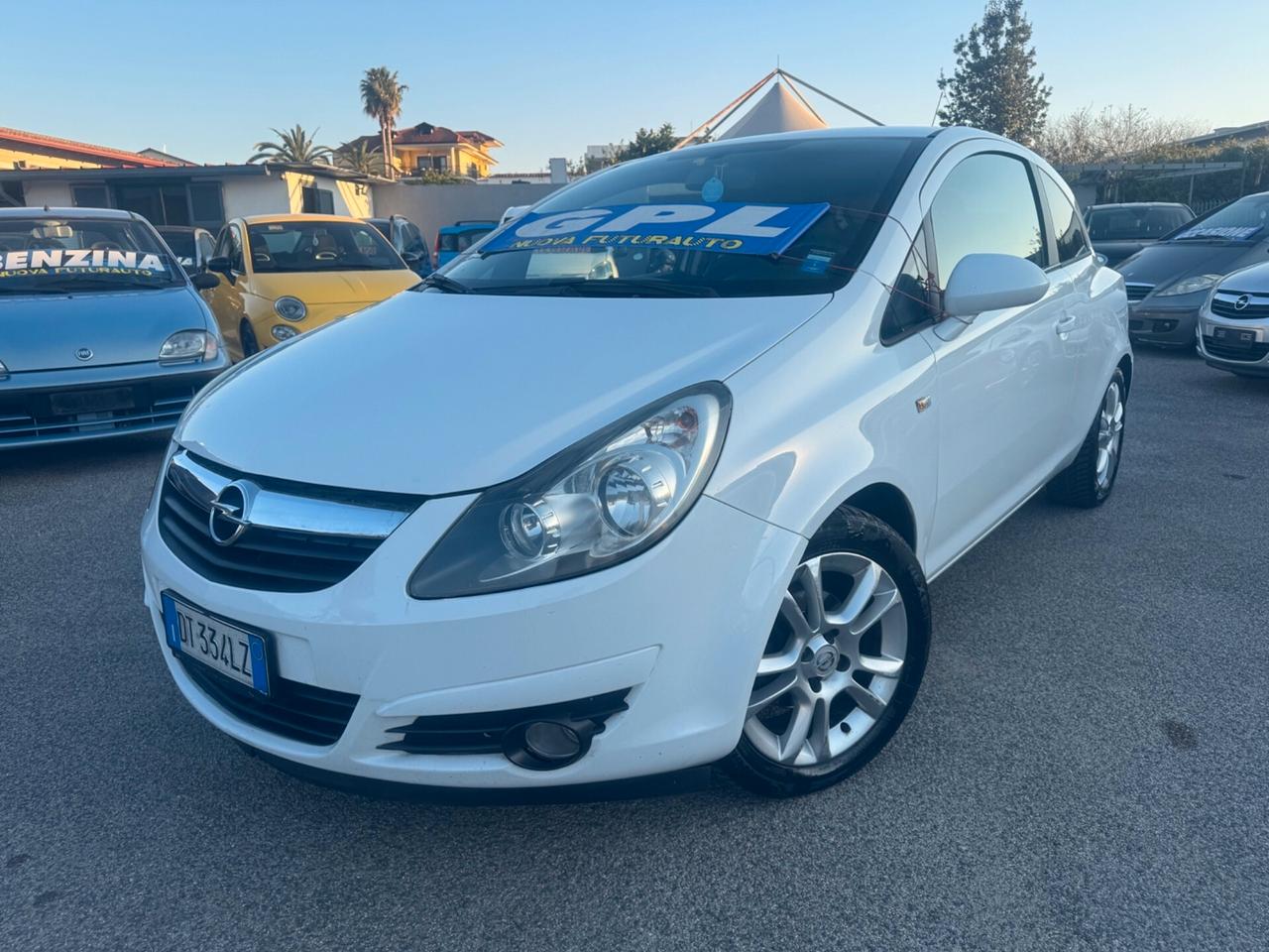 Opel Corsa 1.2 80CV 3 porte GPL-TECH Sport