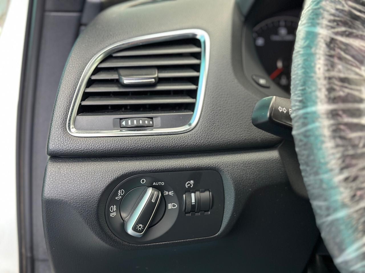 Audi Q3 2.0 tdi 177 CV s-line permute