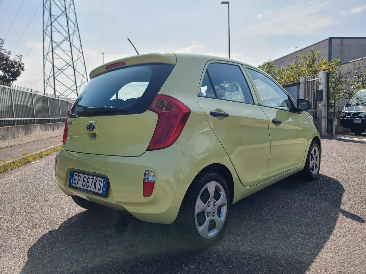 Kia Picanto 1.0 BENZ SOLO 28.000 KM
