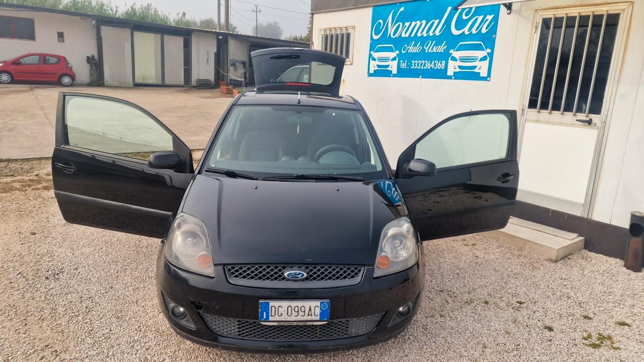 Ford Fiesta 1.2 16V 3p. Ghia "GPL"
