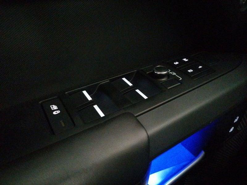 Land Rover Defender 110 2.0 si4 phev X awd 404cv auto
