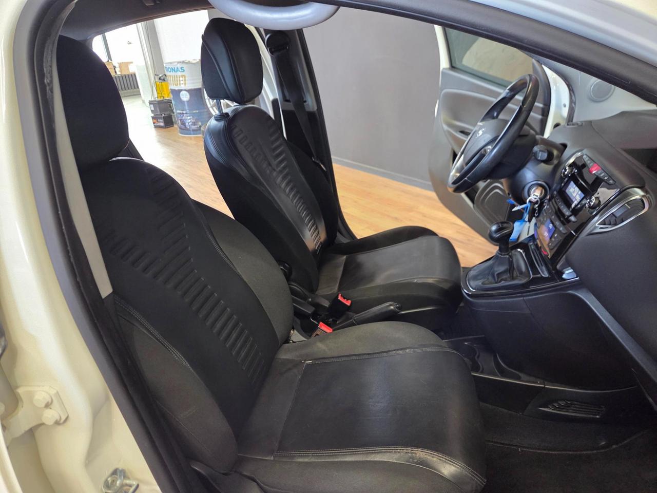 Lancia Ypsilon 5 Porte Ypsilon 0.9 t.air Platinum s&s 85cv dfn