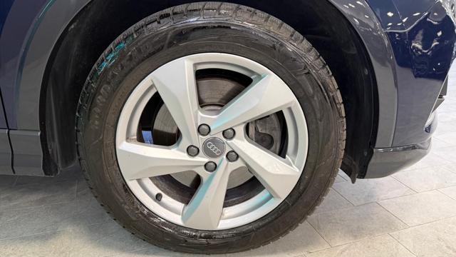 AUDI Q3 40 TDI quattro S tronic Business Advanced