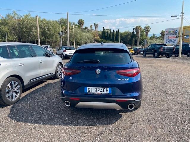 Alfa Romeo Stelvio 2.2 Turbodiesel 210 CV AT8 Q4 Super