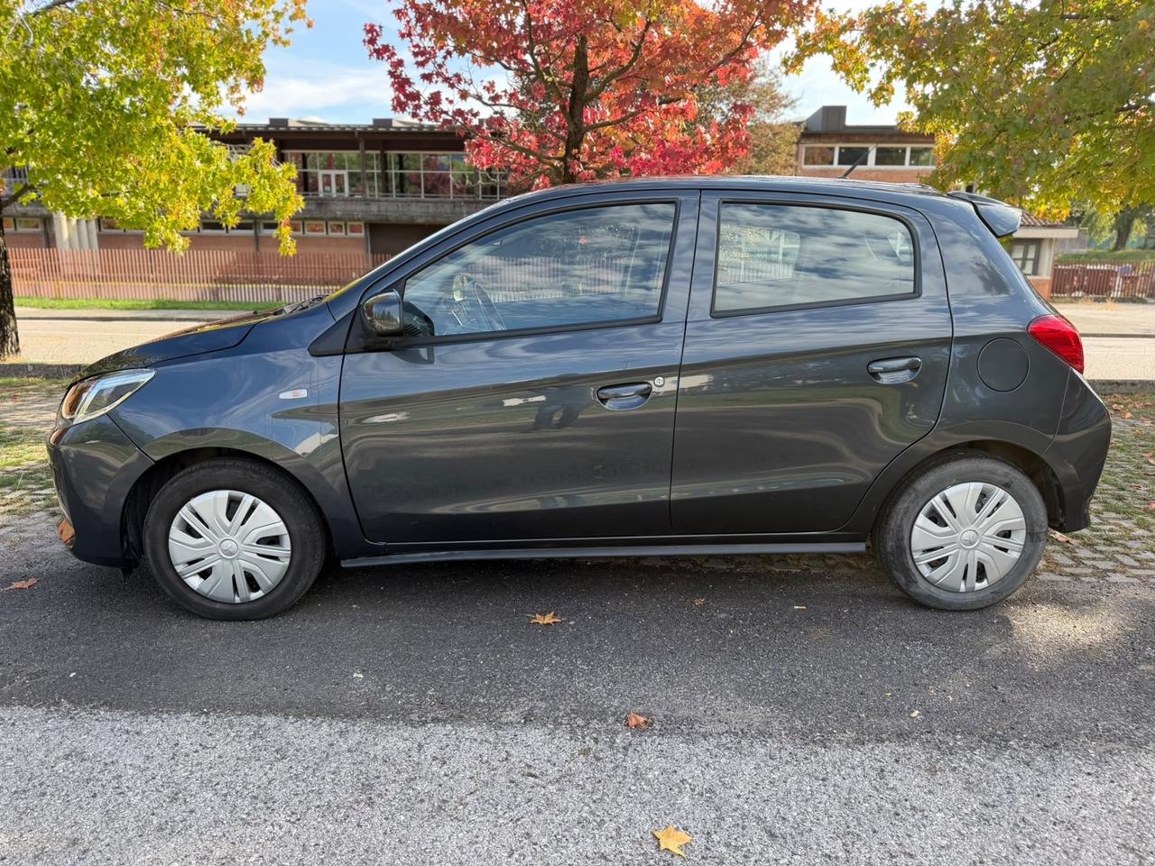 Mitsubishi Space Star 1.2 Invite SDA