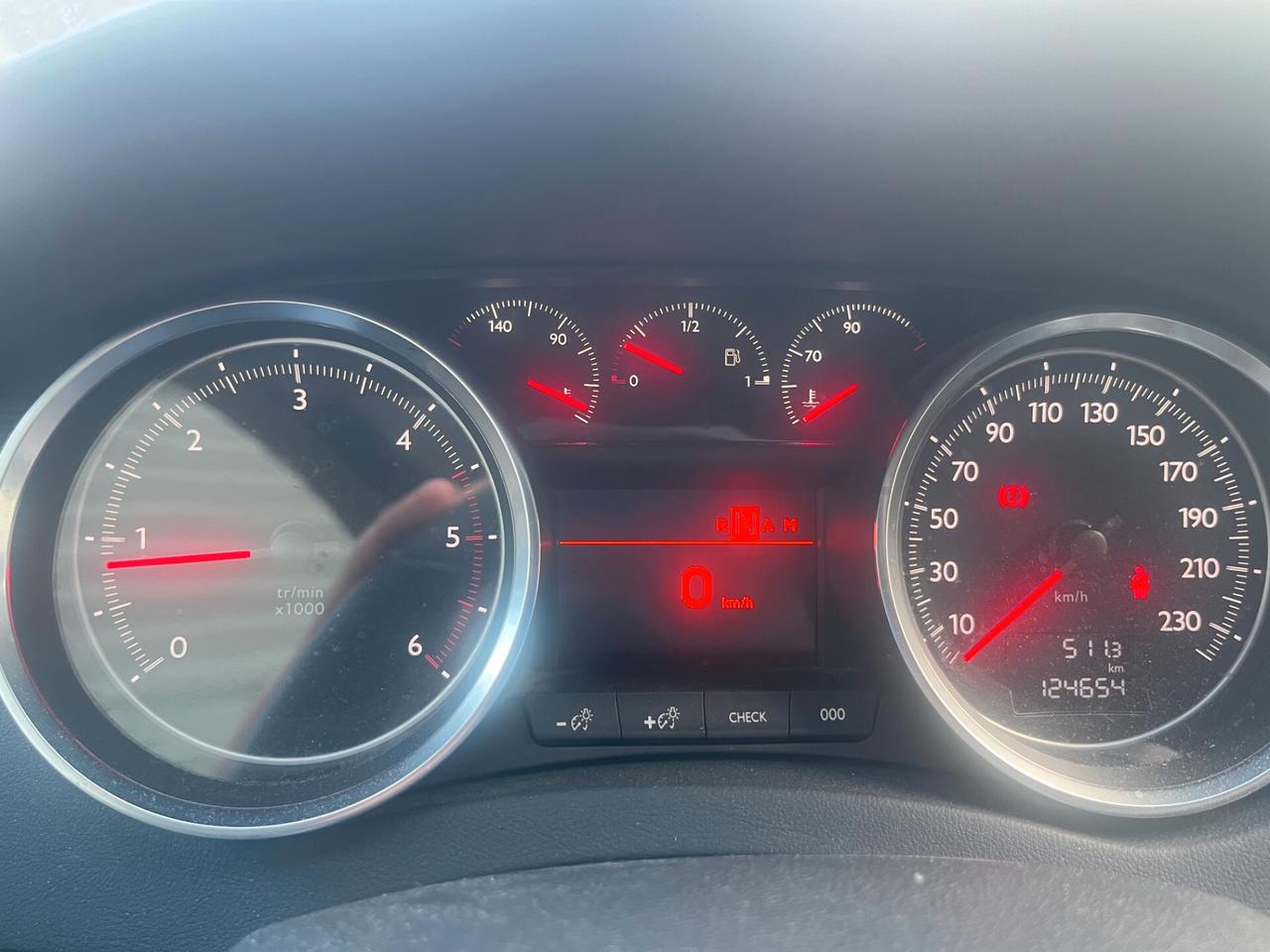 Peugeot 508 1.6 e-HDi 112CV cambio robotizzato S&S SW Ciel Business