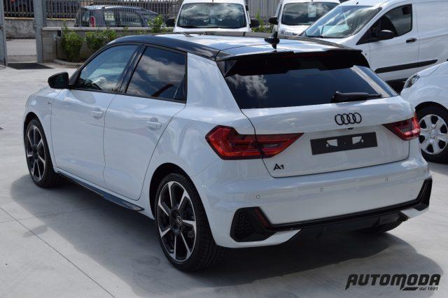 AUDI A1 1.0TFSI Stronic Identity black