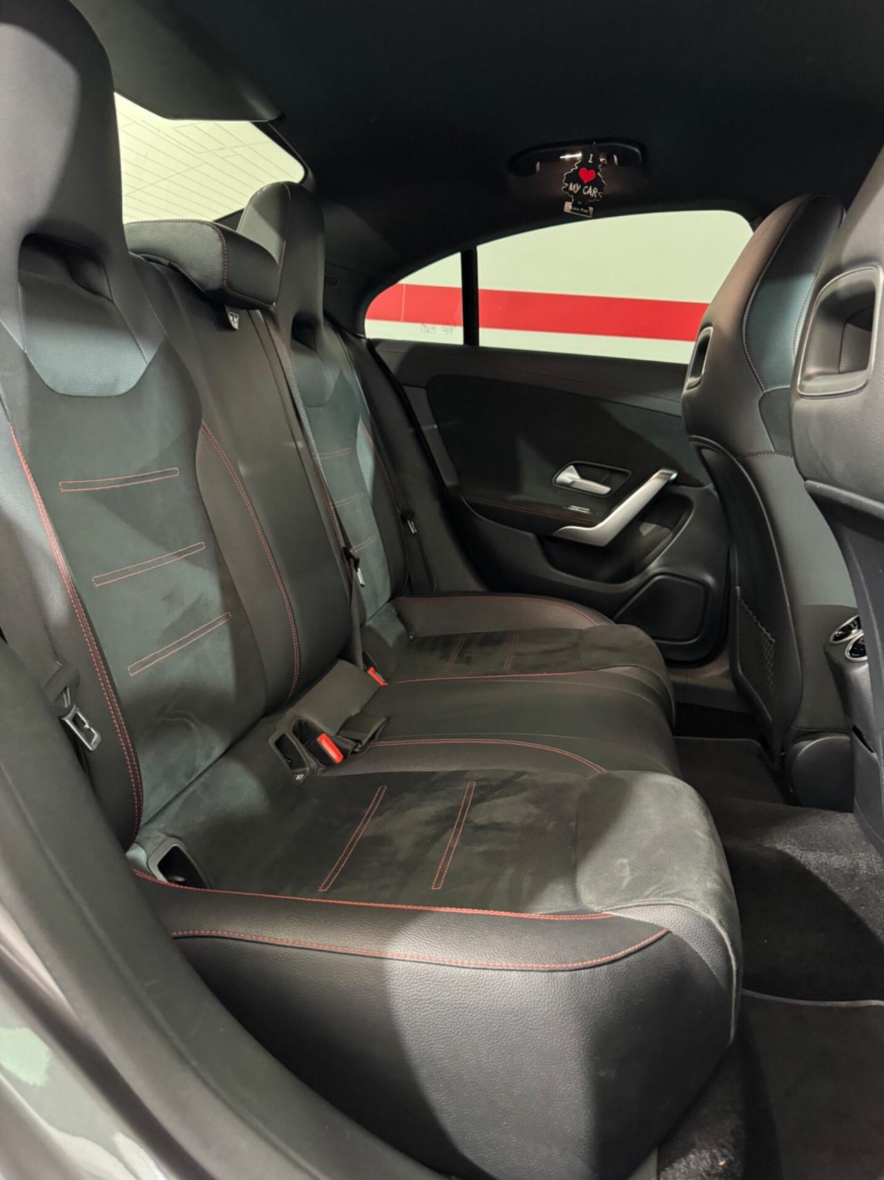Mercedes-benz CLA 200 d Amg Premium Full optional Berlina