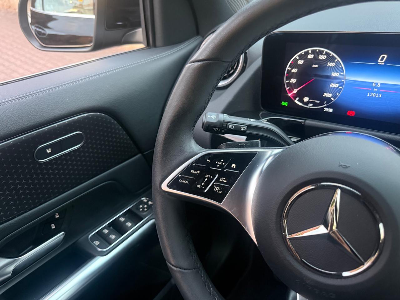 Mercedes-benz GLA 180 Mhev Aut. PARI AL NUOVO - PRONTA CONSEGNA - PREZZO REALE!