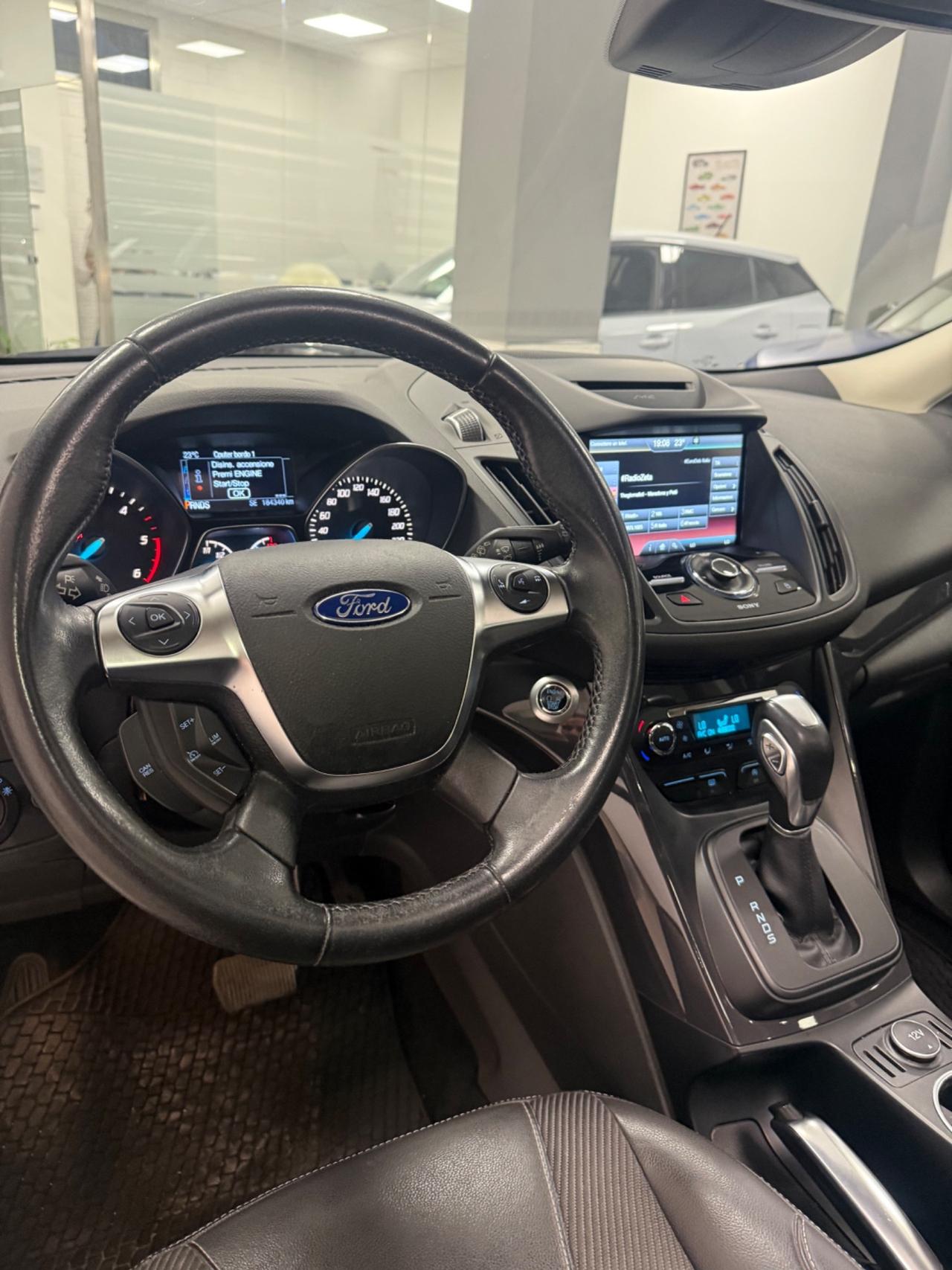 Ford Kuga 2.0 TDCI 150 CV S&S 4WD Powershift Titanium