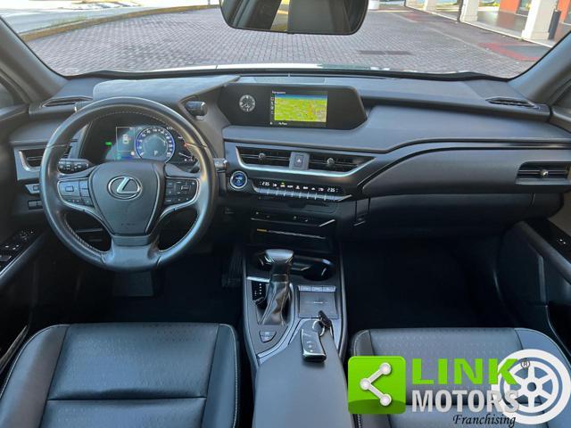 LEXUS UX 250h Hybrid Midnight Edition