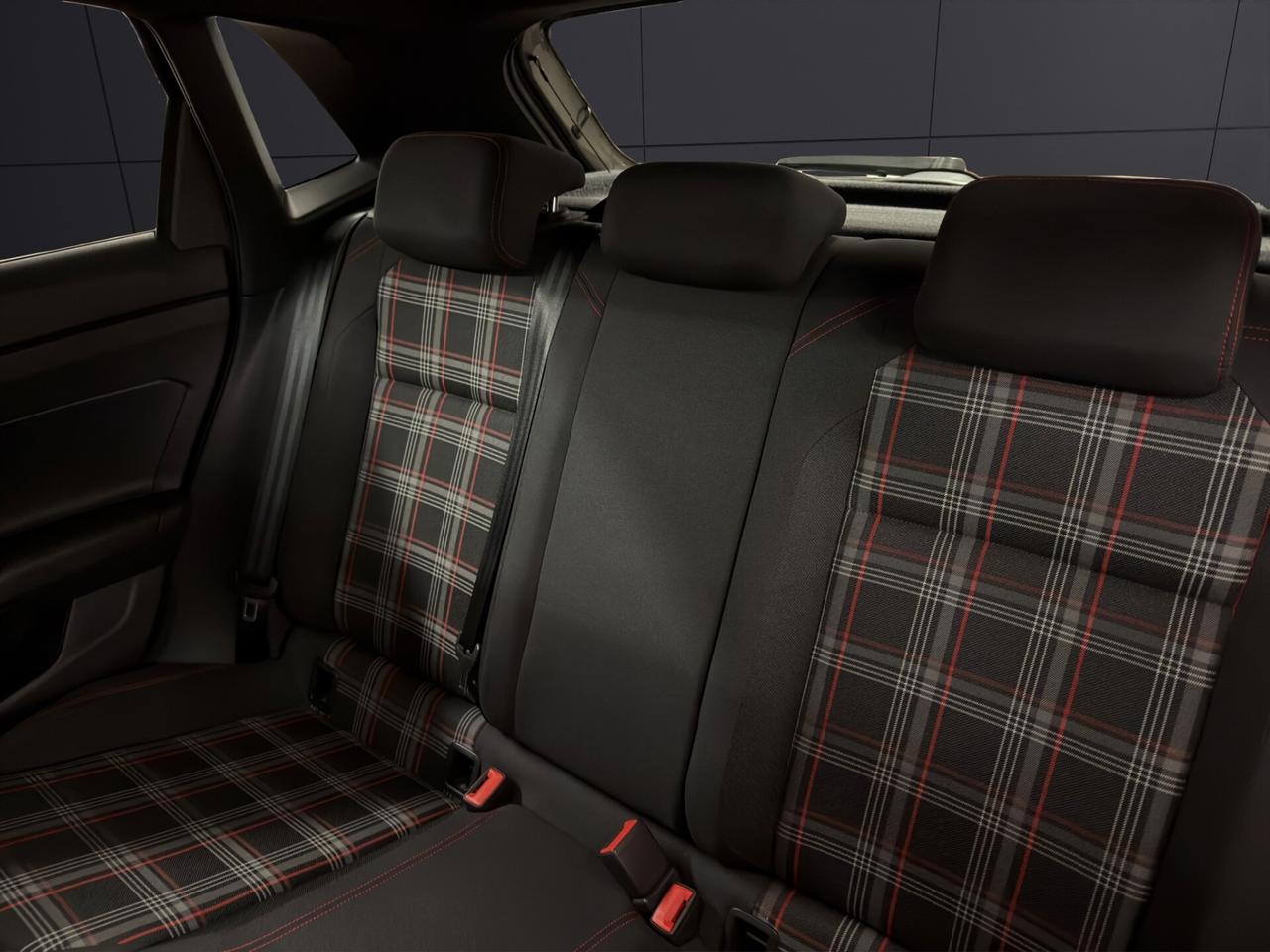 Volkswagen Polo 2.0 TSI DSG GTI