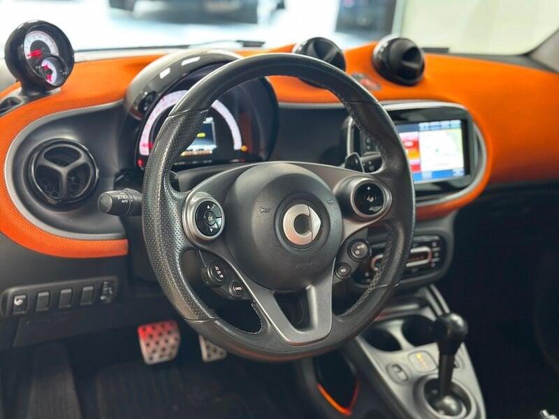 smart fortwo fortwo 90 0.9 Turbo twinamic Urbanrunner Passion