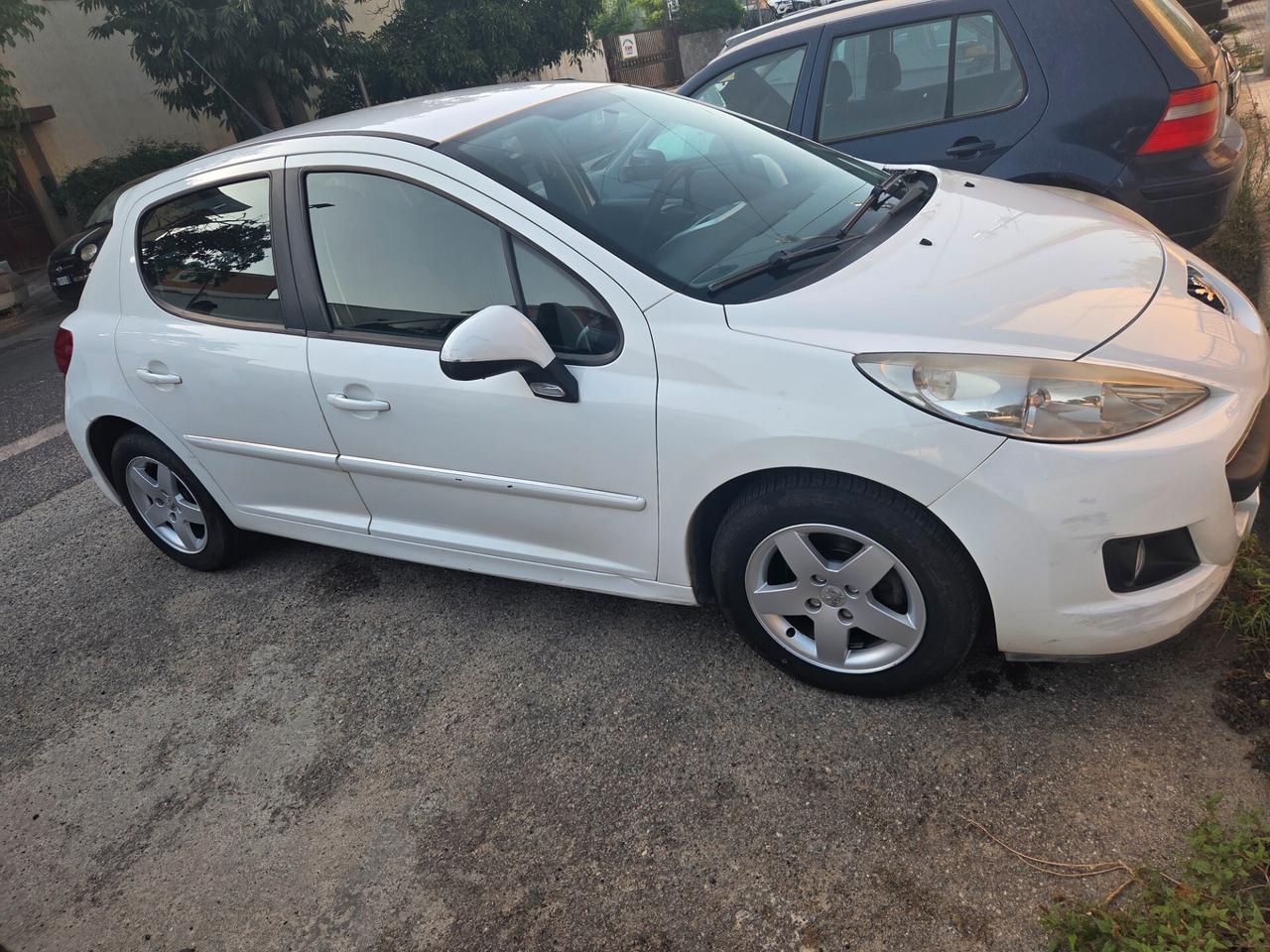 Peugeot 207 1.4 HDi 70CV 5p. Energie 2012