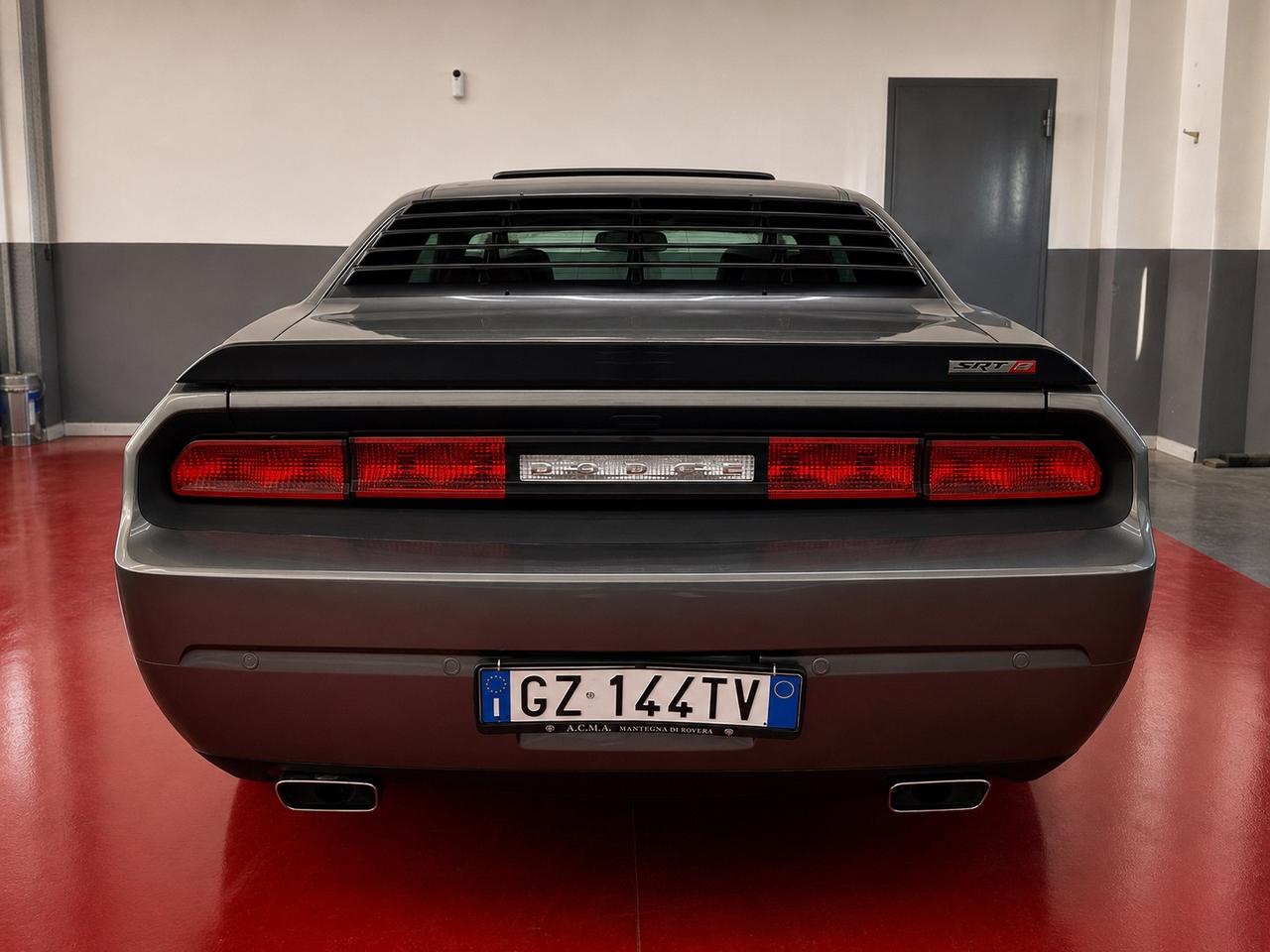 Dodge Challenger 6.4 v8 477cv