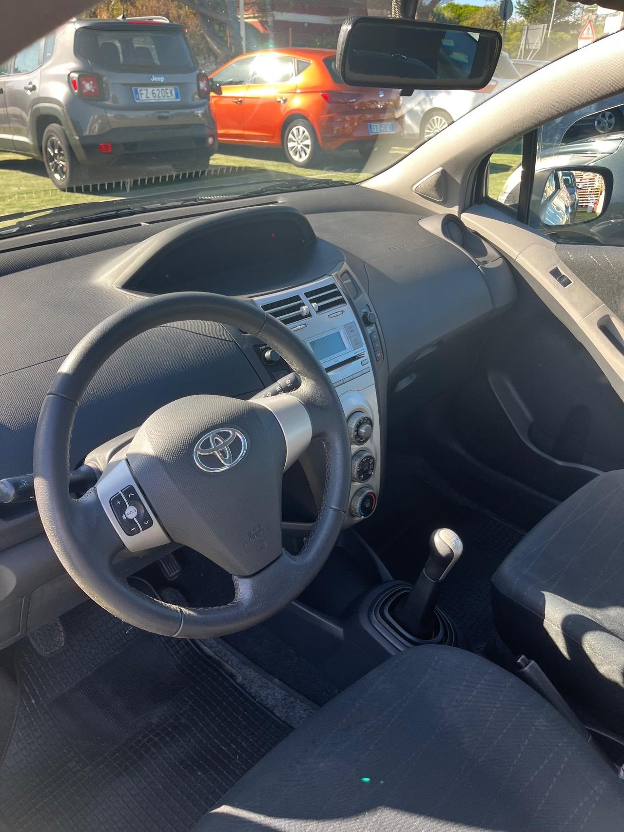 Toyota Yaris 1.0 3 porte