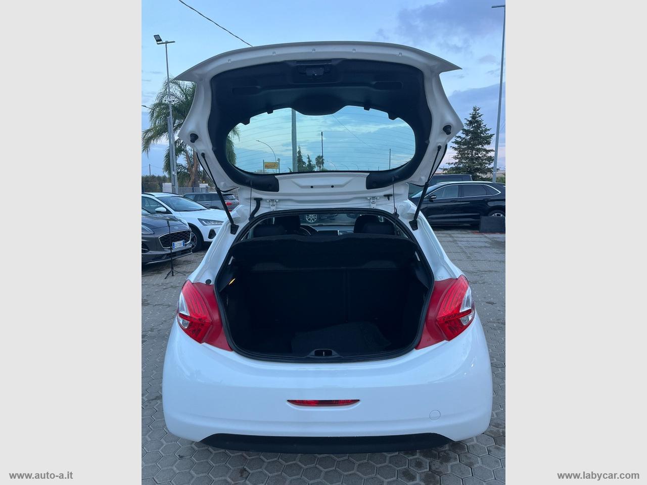 PEUGEOT 208 1.4 HDi 68 CV 5p. Active