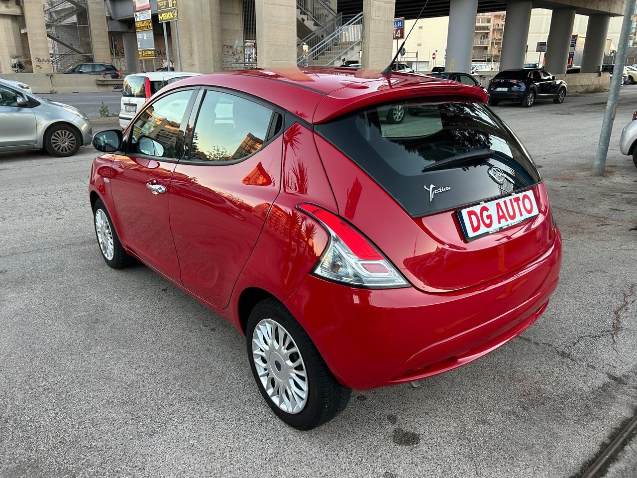 Lancia Ypsilon 1.2 benzina 69 cv 2016 54.000 km